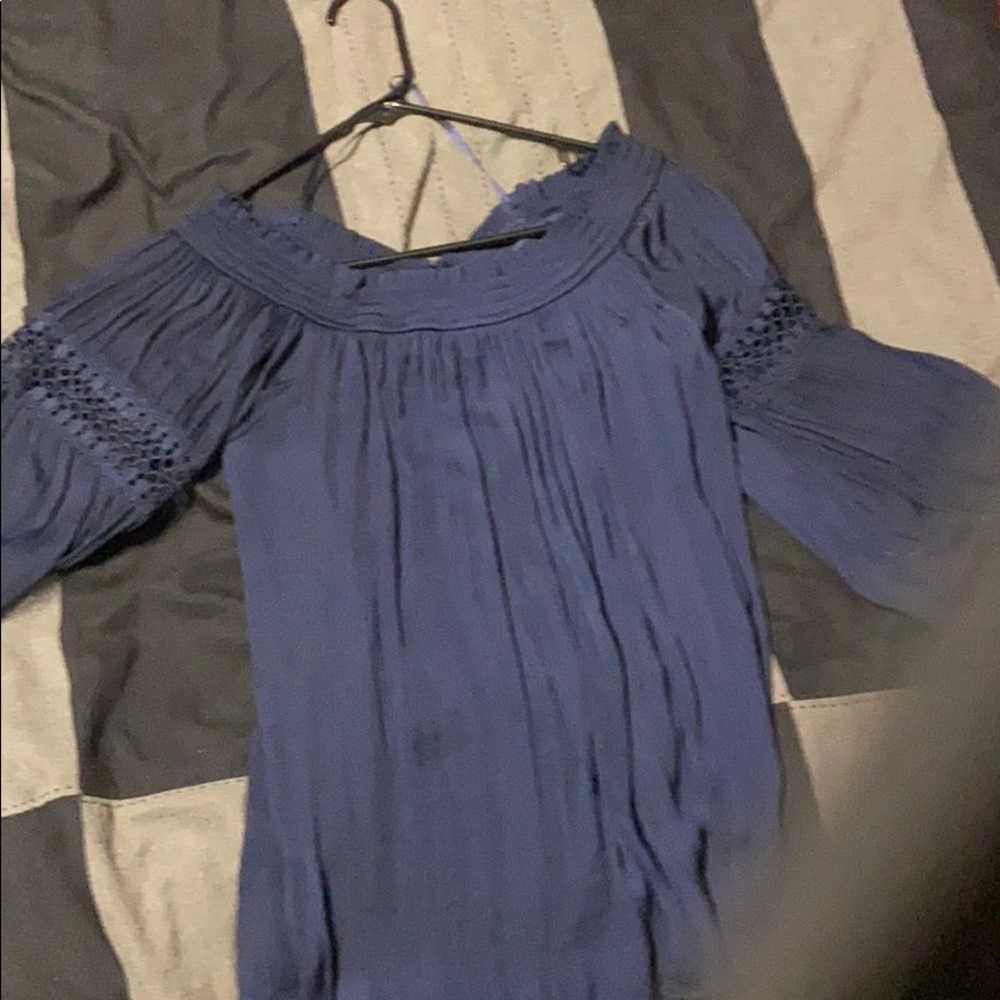 Off shoulder shirt
